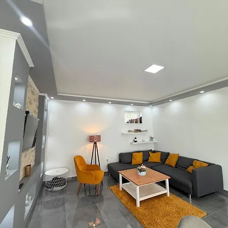 Apartment Aranyszarny *