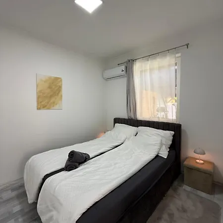 Aranyszárny Apartamento Gyula